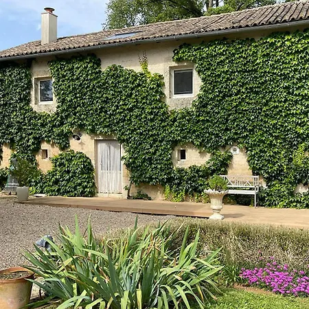 Lowry, Villeblanche La Chapelle-Pouilloux