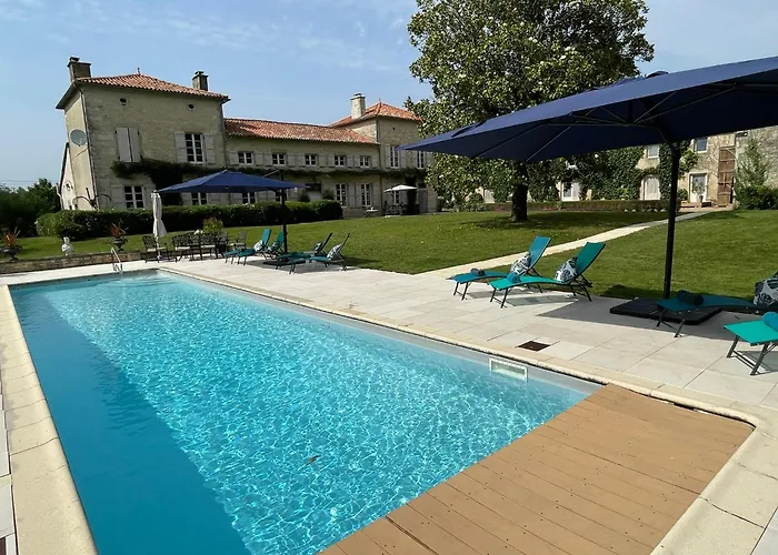 Casa vacanze Lowry, Villeblanche La Chapelle-Pouilloux