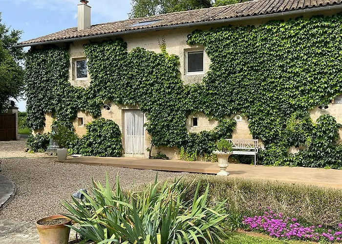 Lowry, Villeblanche La Chapelle-Pouilloux